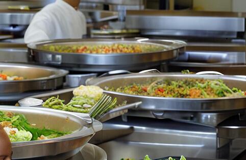 在大學(xué)食堂里包個窗口掙錢嗎？需要考慮哪些因素